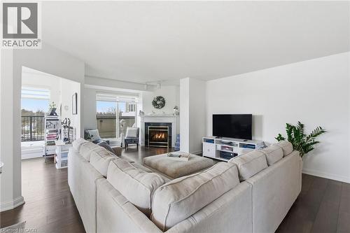 430 Pearl Street Unit# 403, Burlington, ON - Indoor Photo Showing Living Room With Fireplace