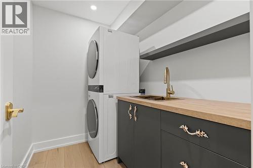 637 Buffalo Road, Fort Erie, ON - Indoor Photo Showing Laundry Room