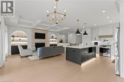637 Buffalo Road, Fort Erie, ON - Indoor Photo Showing Kitchen With Fireplace With Upgraded Kitchen