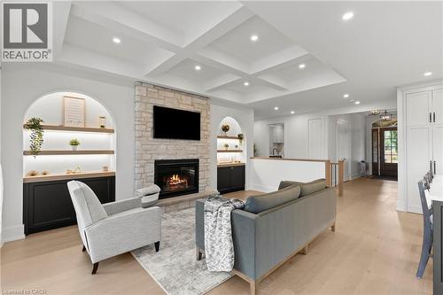 637 Buffalo Road, Fort Erie, ON - Indoor Photo Showing Living Room With Fireplace
