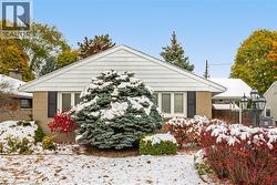 25 SORA Drive  Mississauga, ON L5M 1B3