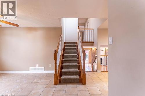 162 Solomon Crescent, Hamilton, ON - Indoor Photo Showing Other Room