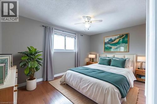 162 Solomon Crescent, Hamilton, ON - Indoor Photo Showing Bedroom