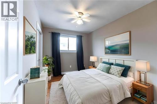 162 Solomon Crescent, Hamilton, ON - Indoor Photo Showing Bedroom