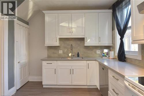 56 Kinrade Avenue, Hamilton, ON - Indoor Photo Showing Kitchen