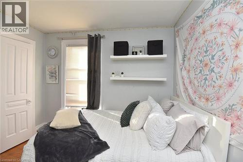 56 Kinrade Avenue, Hamilton, ON - Indoor Photo Showing Bedroom