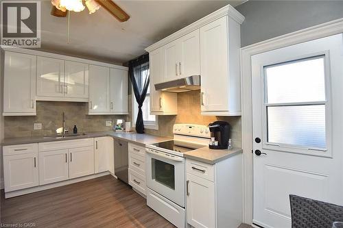 56 Kinrade Avenue, Hamilton, ON - Indoor Photo Showing Kitchen