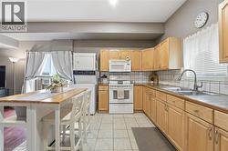 Apartment A - Kitchen - 