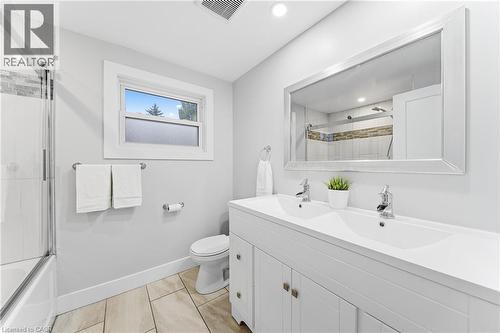 23 Stonegate Drive, Kitchener, ON - Indoor Photo Showing Bathroom