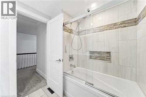 23 Stonegate Drive, Kitchener, ON - Indoor Photo Showing Bathroom