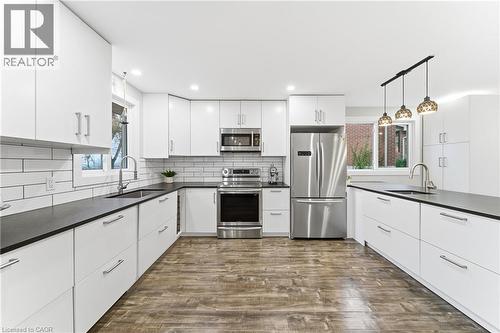 23 Stonegate Drive, Kitchener, ON - Indoor Photo Showing Kitchen With Upgraded Kitchen