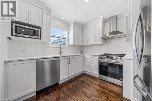 198 Homewood Avenue, Hamilton, ON - Indoor Photo Showing Kitchen With Upgraded Kitchen