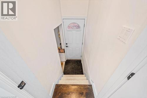 198 Homewood Avenue, Hamilton, ON - Indoor Photo Showing Other Room