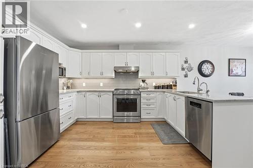53 Heron'S Landing Unit# 31, Woodstock, ON - Indoor Photo Showing Kitchen With Stainless Steel Kitchen With Upgraded Kitchen