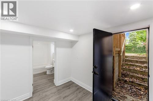 27 Melrose Avenue S, Hamilton, ON - Indoor Photo Showing Other Room