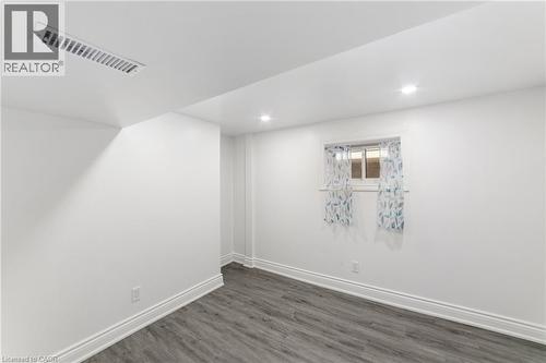 27 Melrose Avenue S, Hamilton, ON - Indoor Photo Showing Other Room