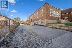 325 Breithaupt Street, Kitchener (Side) - 