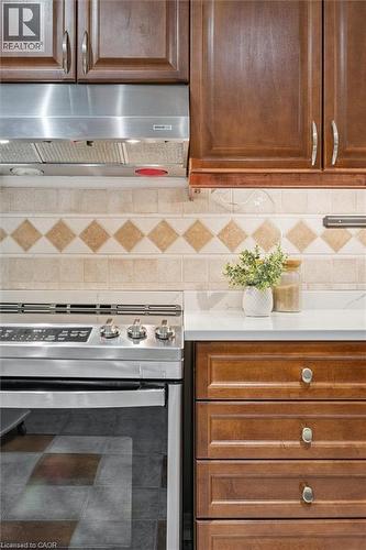 317 Winterburg Court, Waterloo, ON - Indoor Photo Showing Kitchen