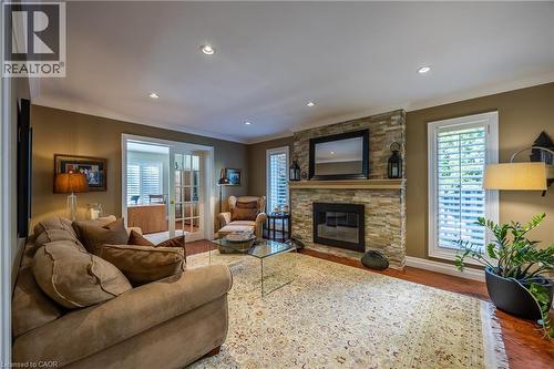 1338 Prince Albert Court, Mississauga, ON - Indoor Photo Showing Living Room With Fireplace