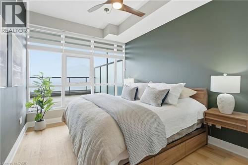 550 North Service Road Unit# 1404, Grimsby, ON - Indoor Photo Showing Bedroom