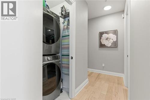 550 North Service Road Unit# 1404, Grimsby, ON - Indoor Photo Showing Laundry Room
