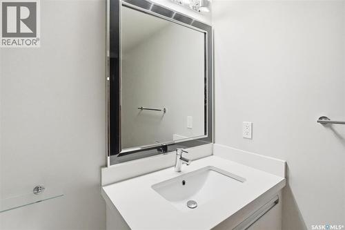 112 130 Phelps Way, Saskatoon, SK - Indoor Photo Showing Bathroom