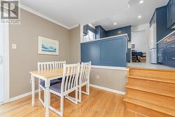 Cozy breakfast nook - 