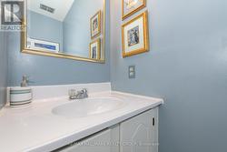 Powder room - 