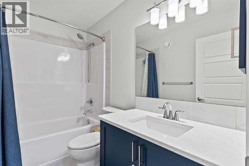 38 Seton Parade Se, Calgary, AB - Indoor Photo Showing Bathroom