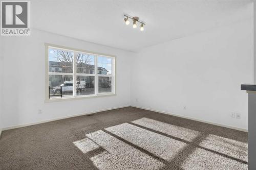 512 Evanston Drive Nw, Calgary, AB - Indoor Photo Showing Other Room
