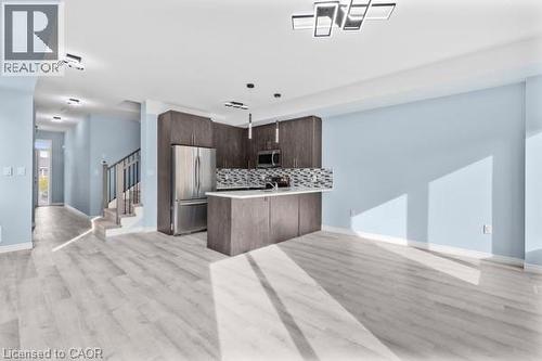 37 Delena Avenue S, Hamilton, ON - Indoor Photo Showing Kitchen