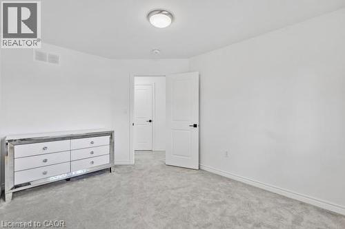 37 Delena Avenue S, Hamilton, ON - Indoor