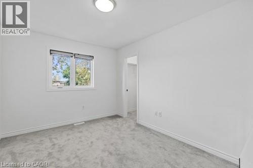 37 Delena Avenue S, Hamilton, ON - Indoor Photo Showing Other Room