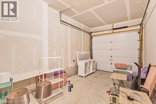 37 Delena Avenue S, Hamilton, ON - Indoor Photo Showing Garage