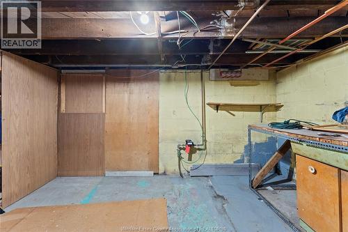 977 Gladstone, Windsor, ON - Indoor Photo Showing Basement