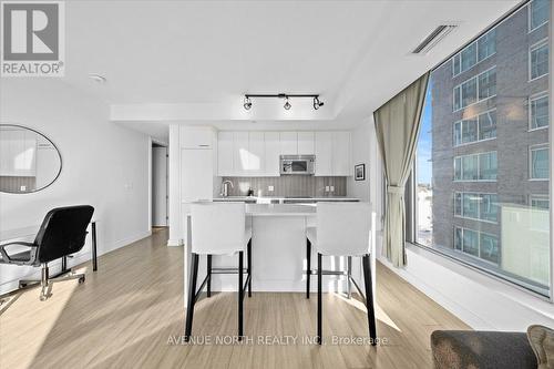 901 - 111 Champagne Avenue S, Ottawa, ON - Indoor Photo Showing Kitchen