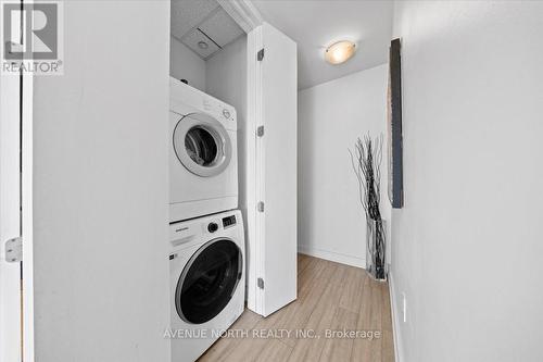 901 - 111 Champagne Avenue S, Ottawa, ON - Indoor Photo Showing Laundry Room