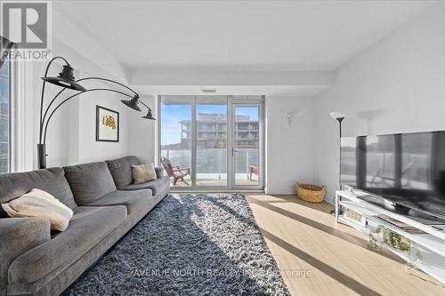 901 - 111 Champagne Avenue S, Ottawa, ON - Indoor Photo Showing Living Room