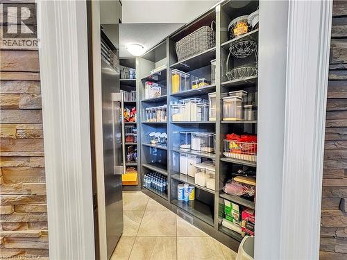 16 Westlake Boulevard, Brantford, ON - Indoor