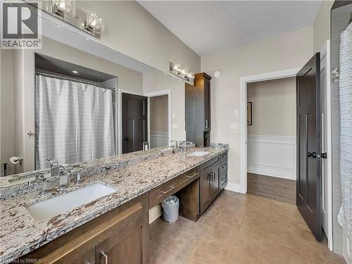 16 Westlake Boulevard, Brantford, ON - Indoor Photo Showing Bathroom