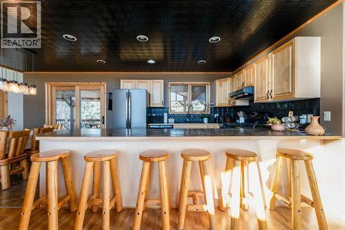 21054 A Range Road 264, Cardston, AB - Indoor Photo Showing Kitchen
