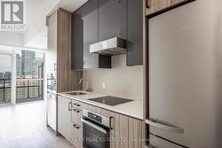 1705 - 11 LILLIAN STREET Toronto, ON M4S 0C3