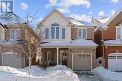 Detached home, excellent neighbourhood - 