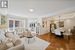 Sunfilled home, excellent for entertaining - 