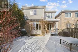 Exceptional windows overlooking fenced backyard - 