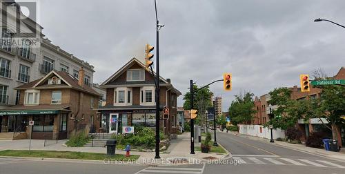 123 Trafalgar Road, Oakville, ON 