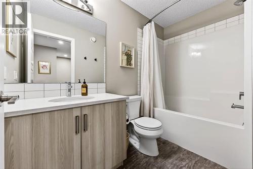 295 Masters Row Se, Calgary, AB - Indoor Photo Showing Bathroom