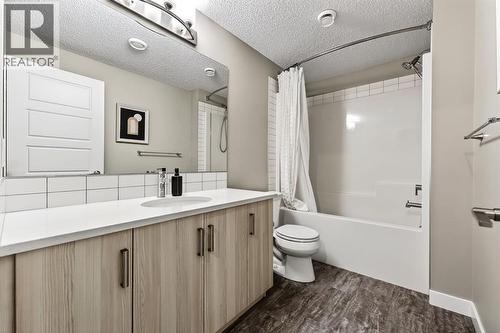 295 Masters Row Se, Calgary, AB - Indoor Photo Showing Bathroom