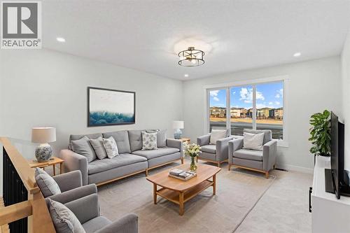 14 Ranchers Meadows, Okotoks, AB - Indoor Photo Showing Living Room