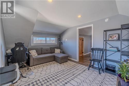 21 Wade Avenue, Brantford, ON - Indoor